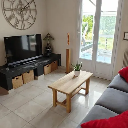Le Clos De Bernadette Guest house Lancheres
